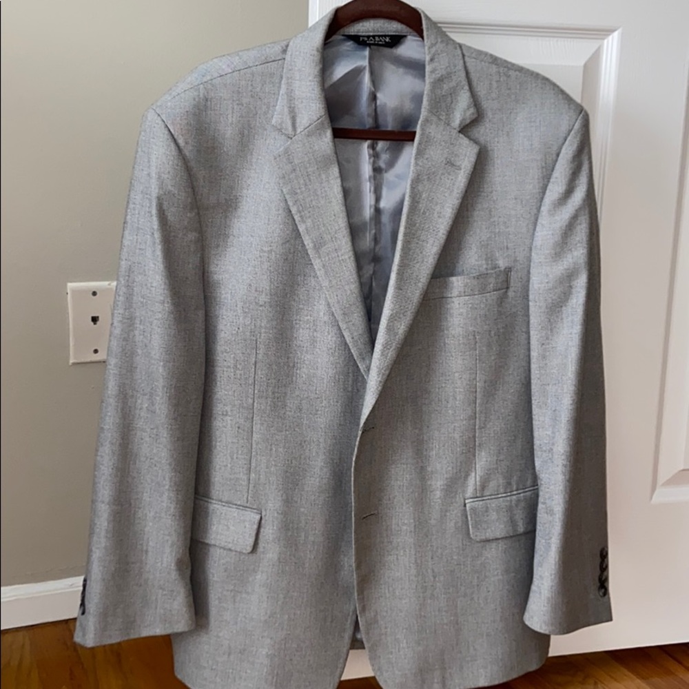 Light Gray Jos A Bank Men’s SportCoat 44 Short
